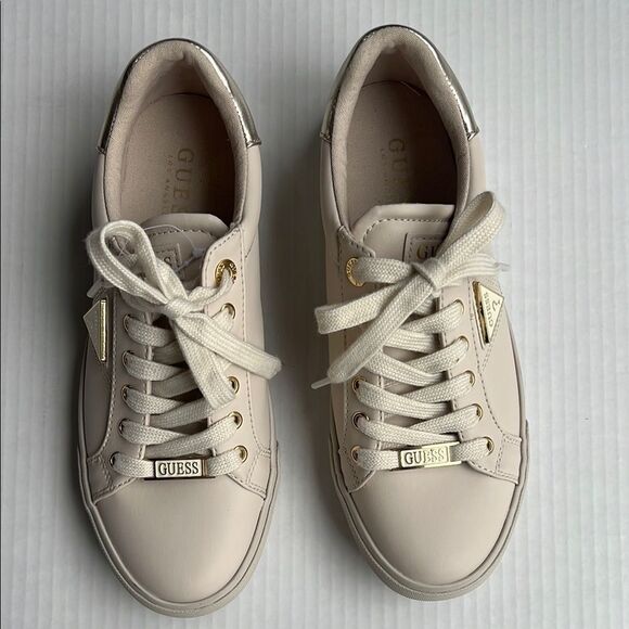 GUESS Cream Sneakers size 7.5 - Picture 5 of 14